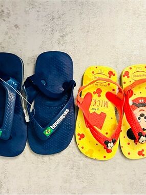 Havaianas Kids Navy and Yellow Mickey Flip Flops